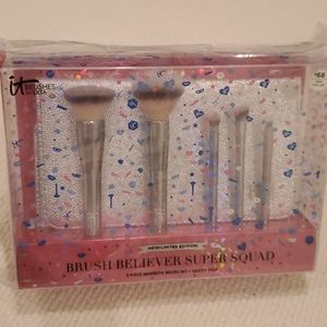 Makeup brush set